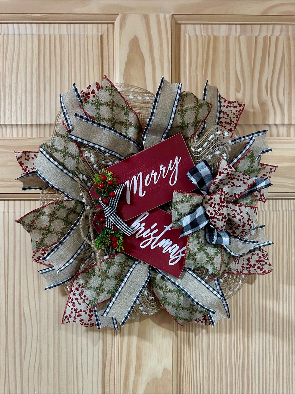 Mini Merry Christmas Holiday Wreath - Red and Black